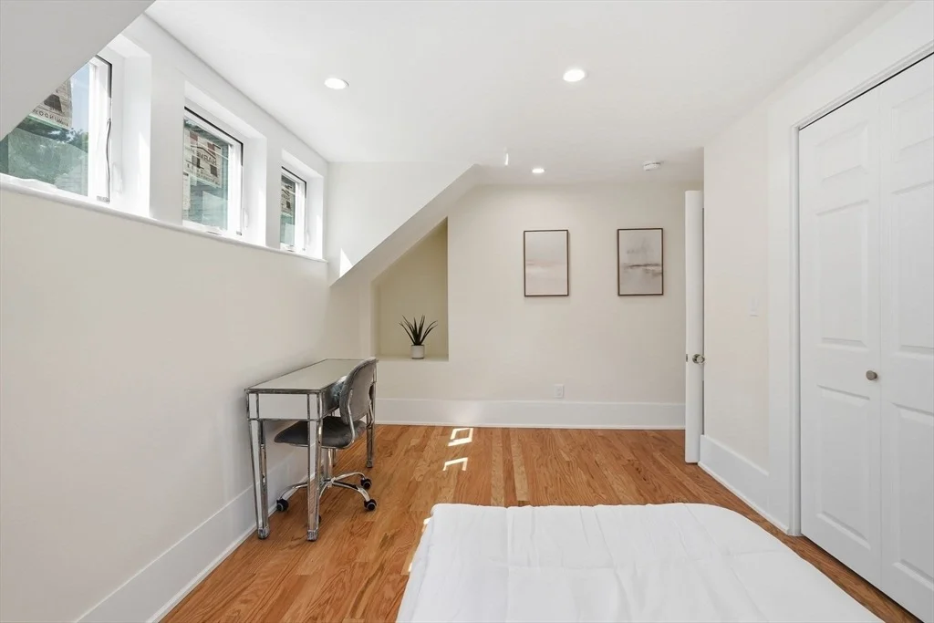 Photo of 8 Pemberton Rd