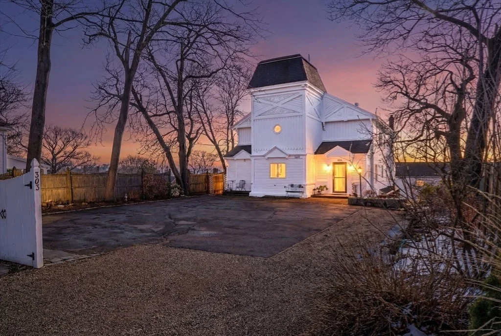 Photo of 303 Nahant Road