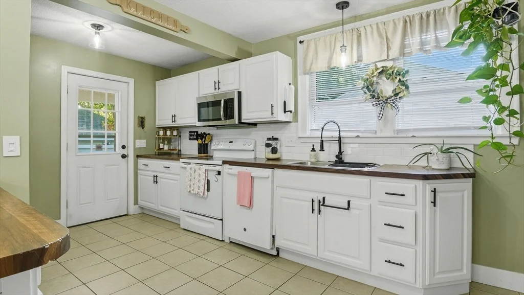 Photo of 87 Lakevilla Ave