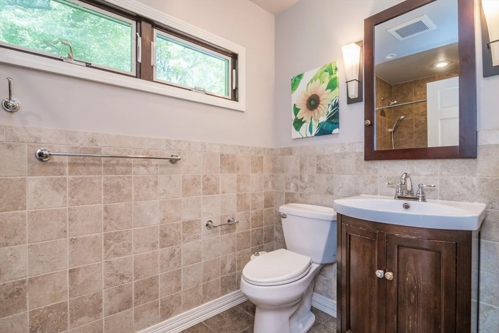 Photo of 97 Crossbrook Ave