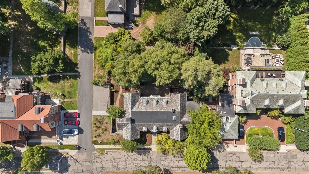 Photo of 180 Ivy St