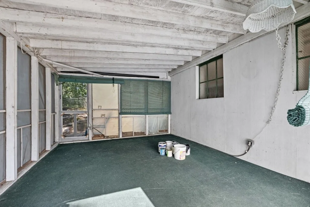 Photo of 75 Riverview Ave
