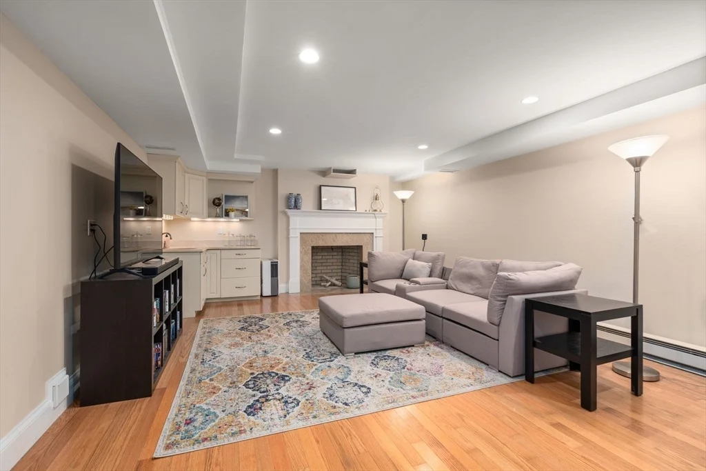 Photo of 64 Oak Street