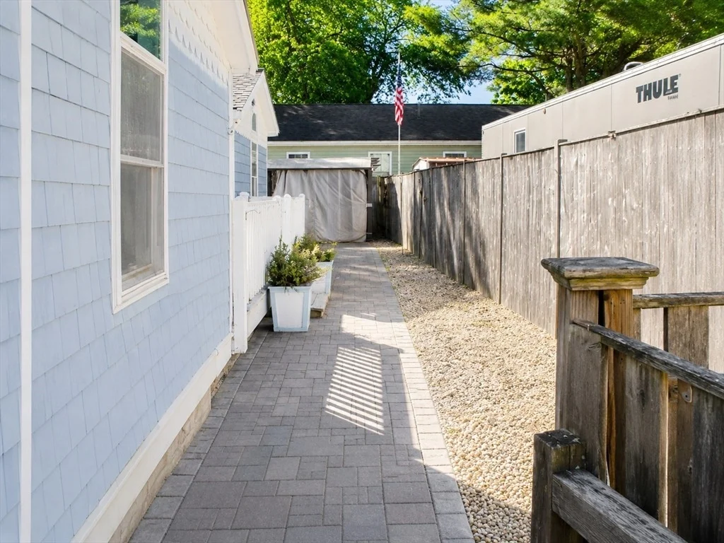 Photo of 9 Medina Dr