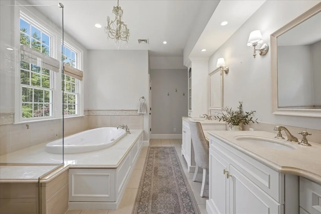 Photo of 37 Fox Den Rd