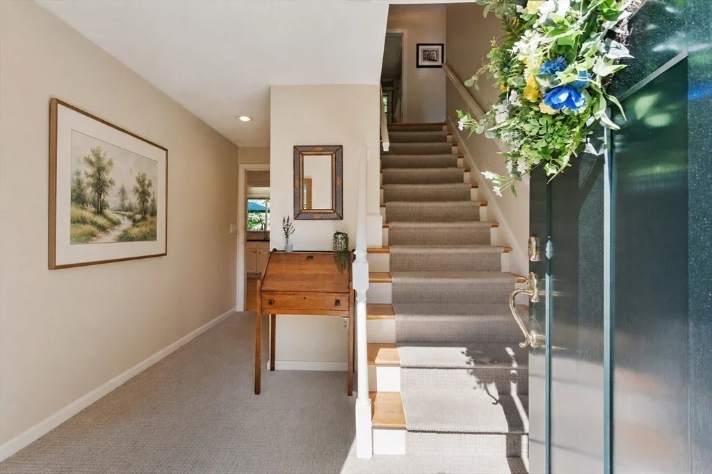 Photo of 19 Lincoln Dr
