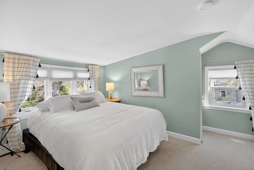 Photo of 14 Lovers Ln