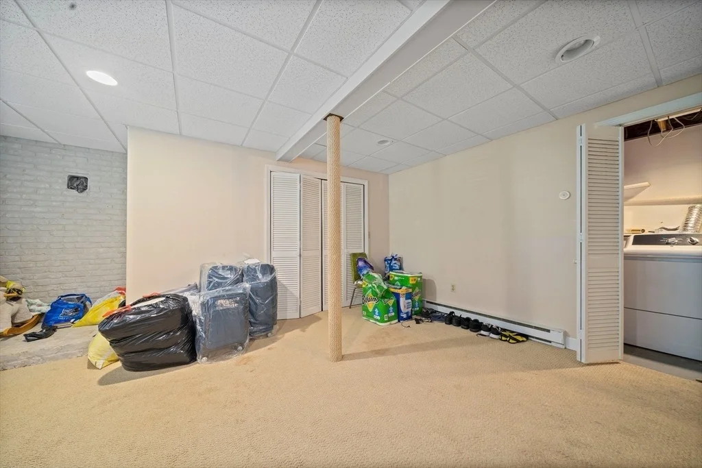 Photo of 36 Bittersweet Ln