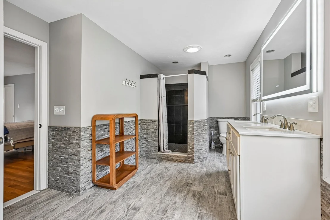Photo of 202 Freeman Rd