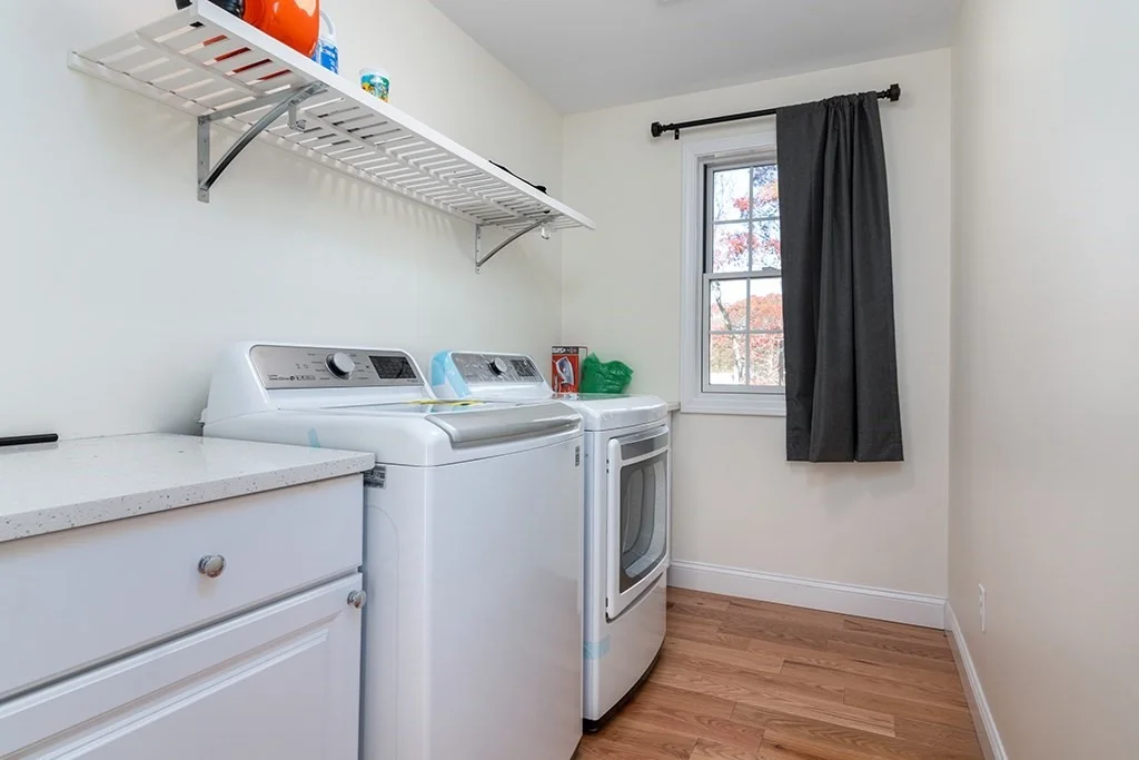 Photo of 28 Lyne Rd