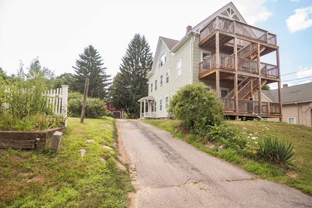 Photo of 18 Steele St