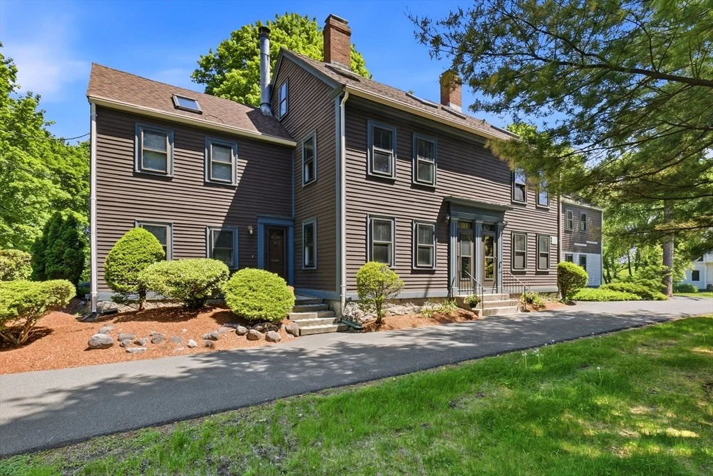 Photo of Unit 307 at 307 Maple Street