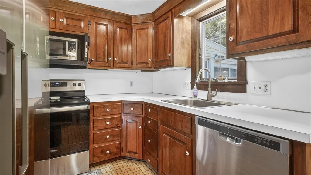 Photo of 31 Shaker Rd