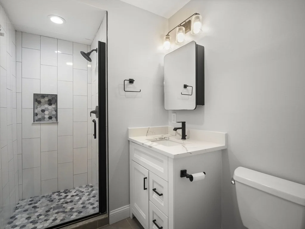 Photo of 10 Alfred Dr