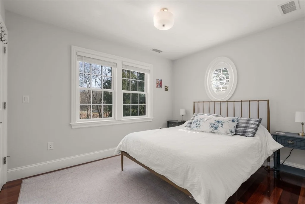 Photo of 64 Oak Street