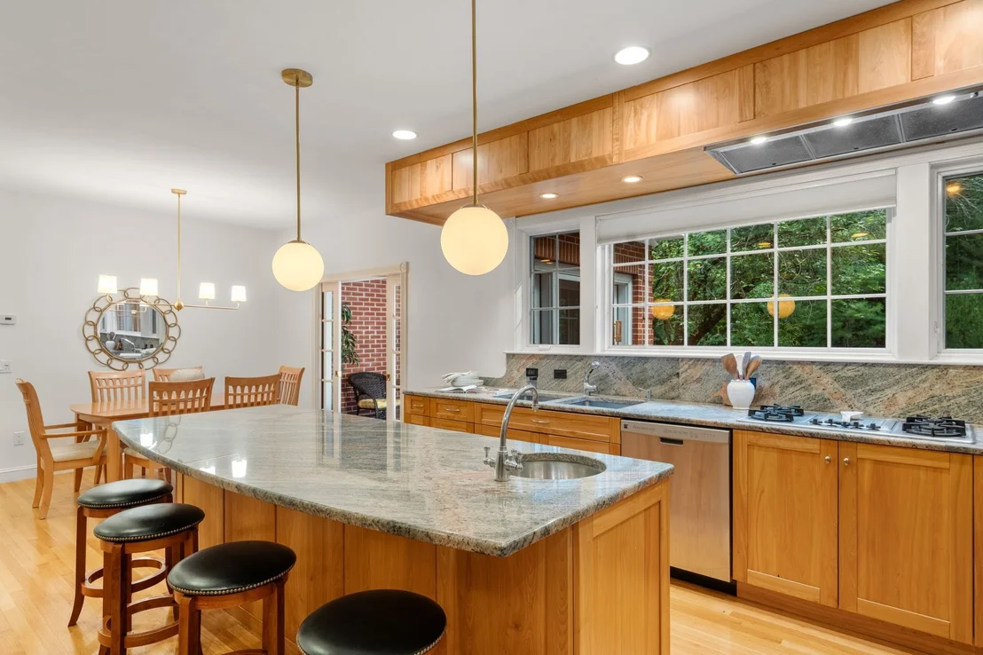 Photo of 24 Davis Rd