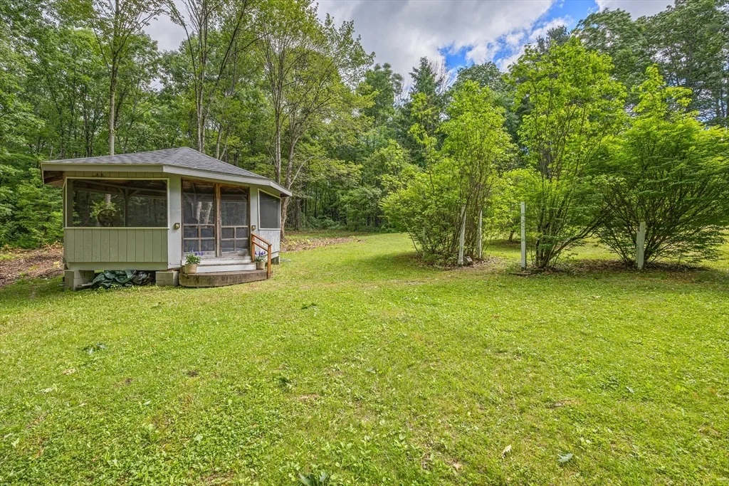 Photo of 294 North Valley Road