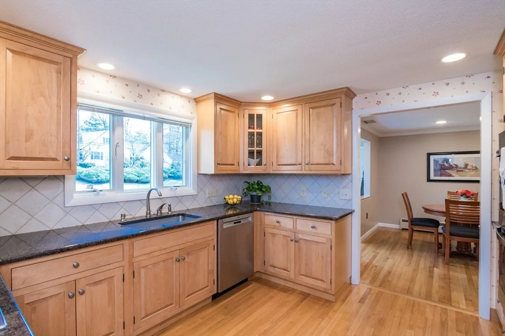 Photo of 242 Kenmore Dr