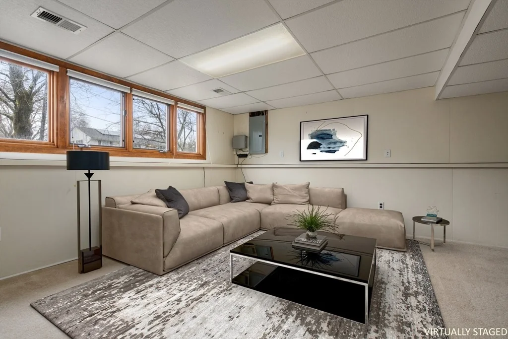 Photo of 6 Nancy Cir