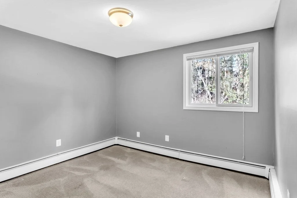 Photo of 11 Bonair Dr
