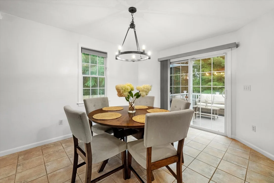 Photo of 38 Bellows Cir