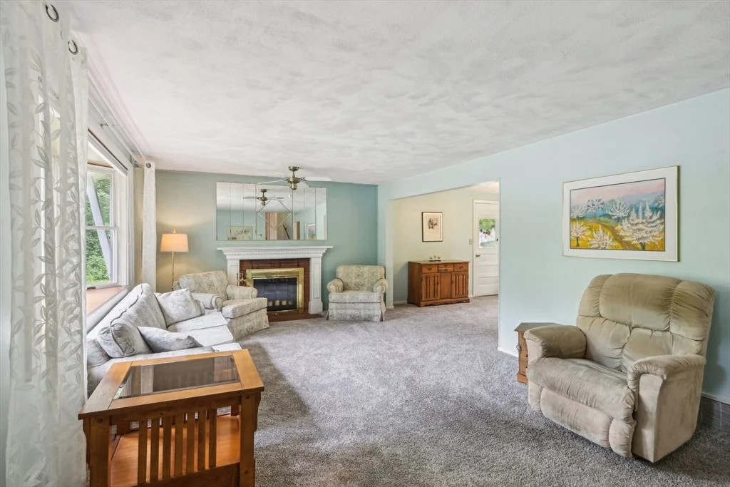 Photo of 51 Barton Dr