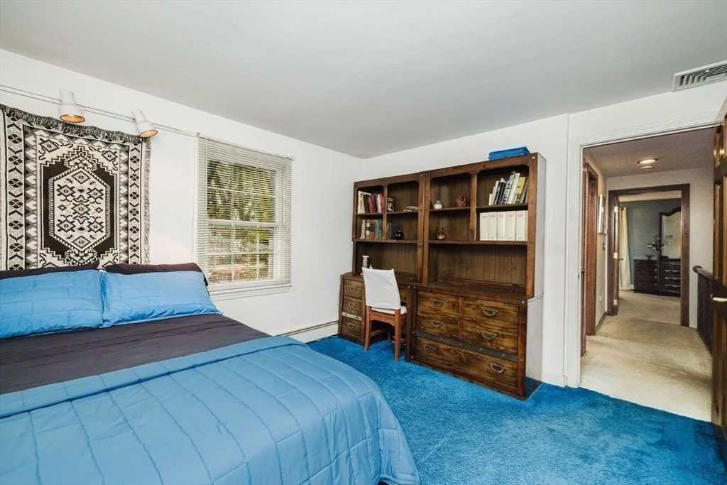 Photo of 146 Colonial Dr