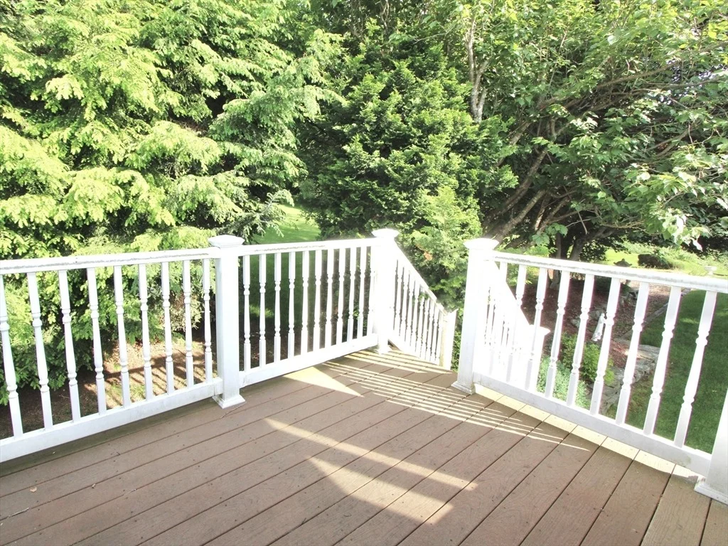 Photo of 8 Deerfield Rd
