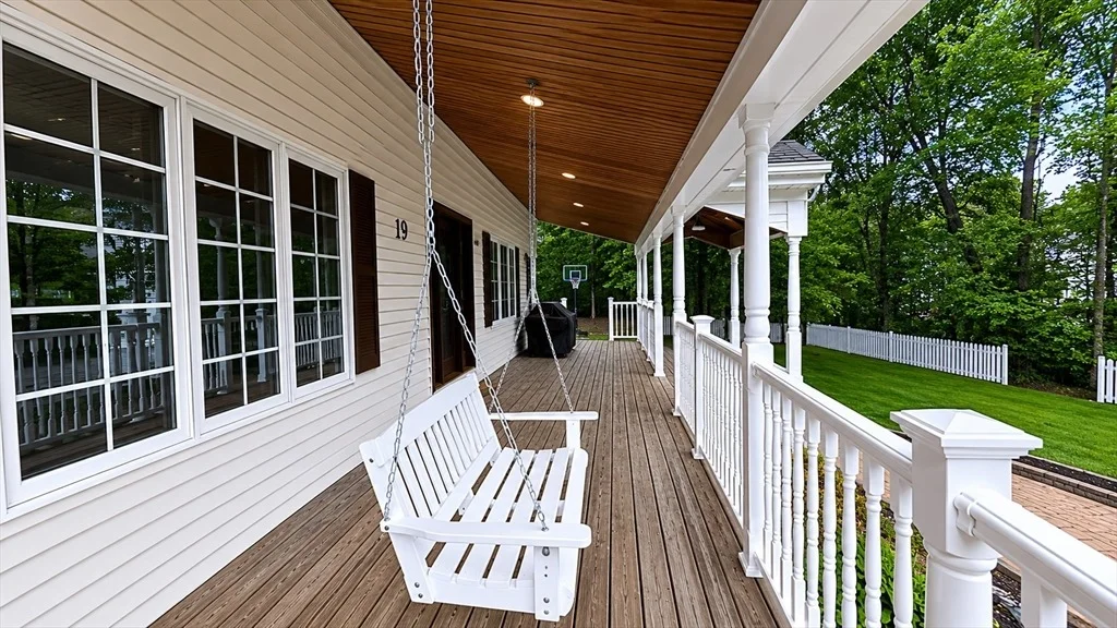 Photo of 19 Hideaway Ln
