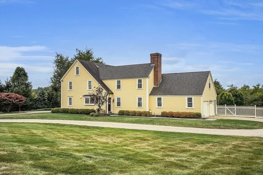 Photo of 324 Still River Rd