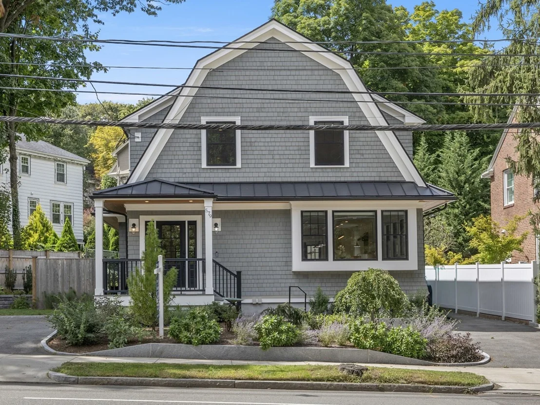 Photo of 579 Centre St