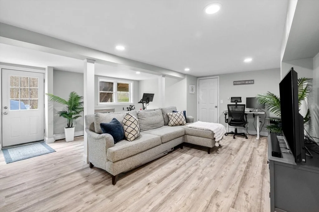 Photo of 184 Booth Hill Rd