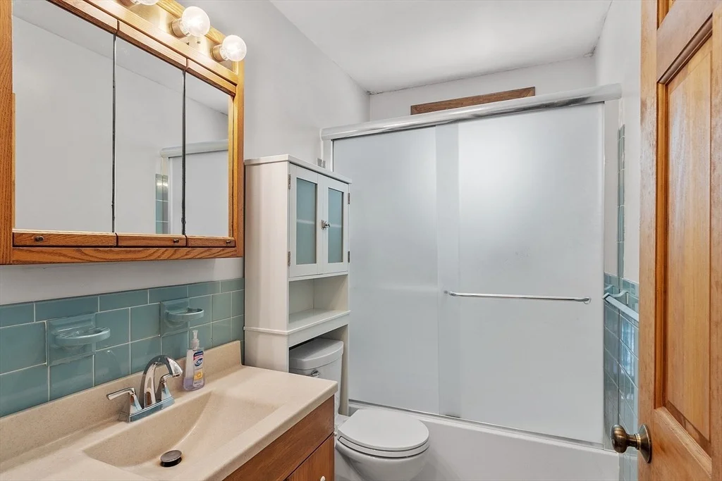 Photo of 64 Carolyn Cir