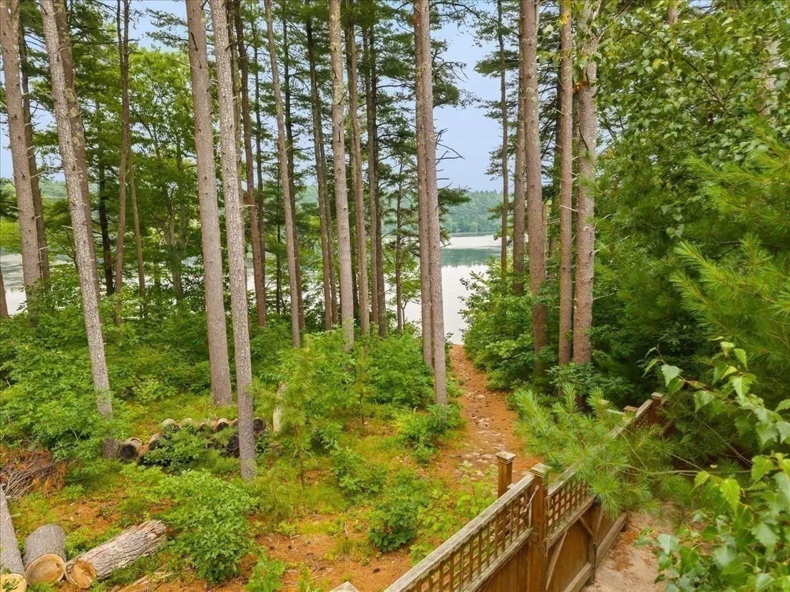 Photo of 22 Red Pine Ln