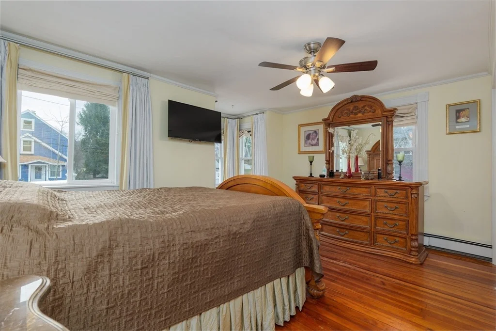 Photo of 6 Hayes Ave