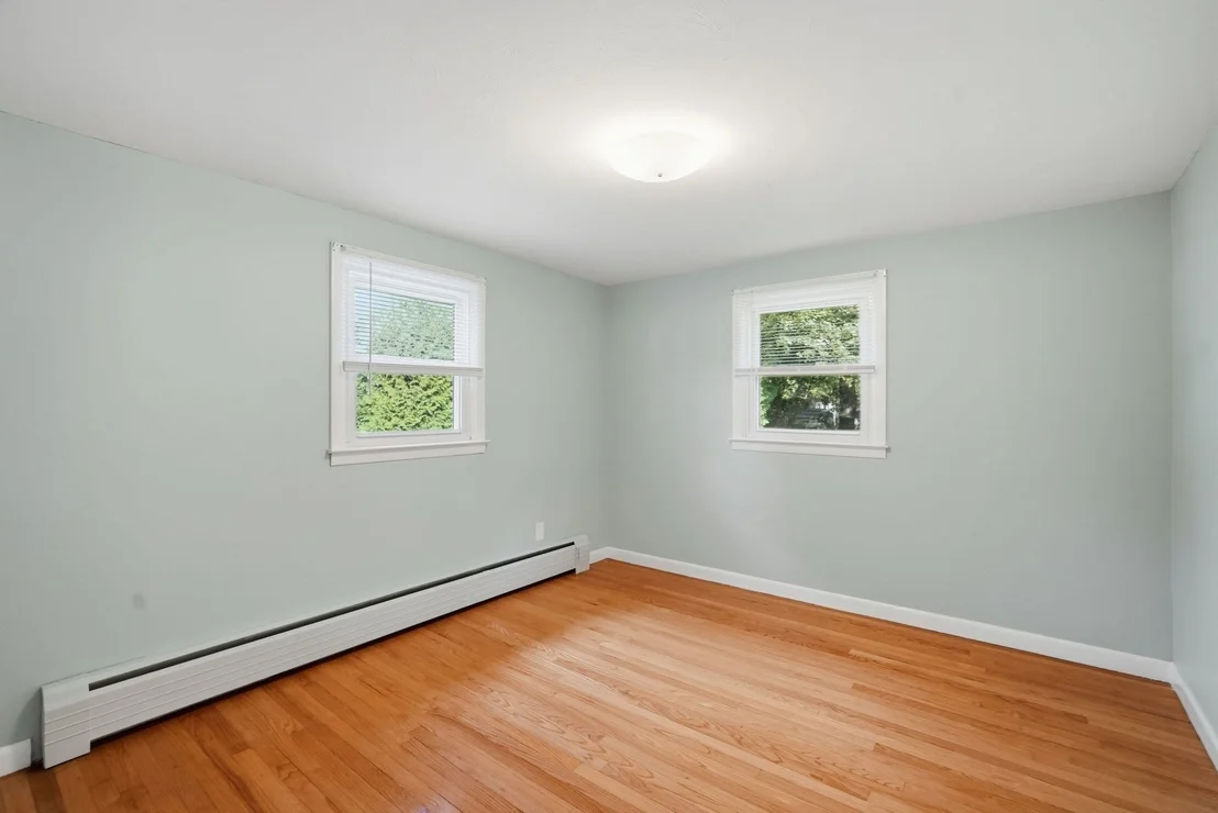Photo of 6 Sasur St
