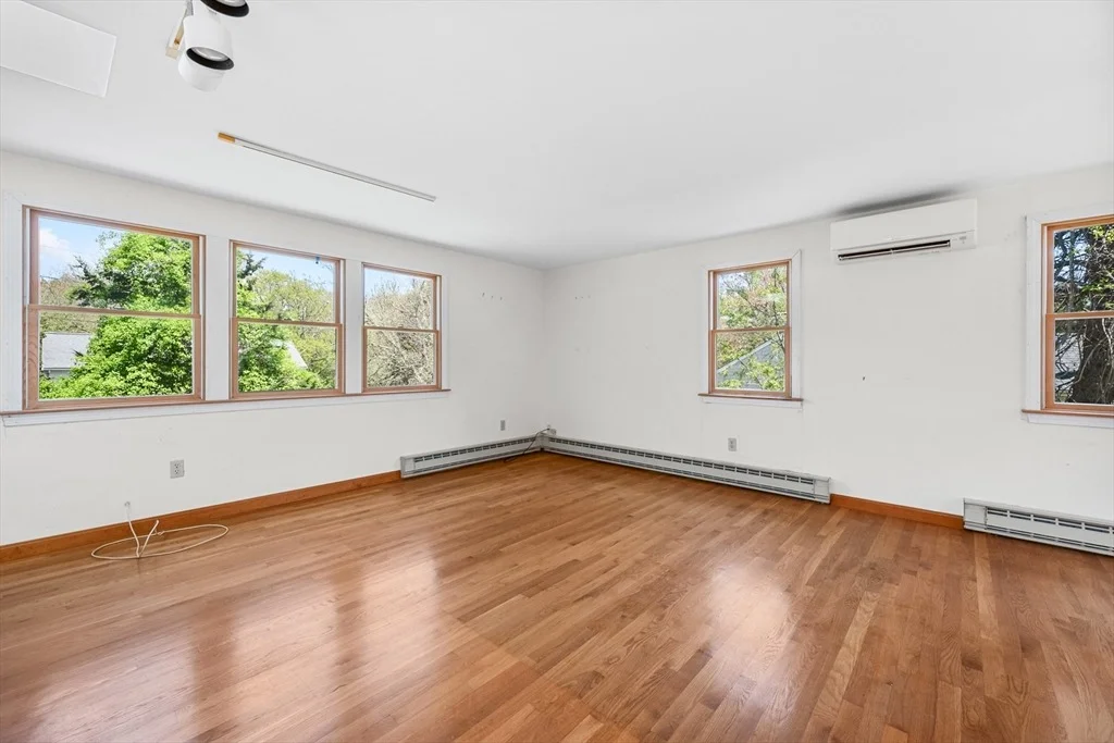 Photo of 19 Aspen Ln