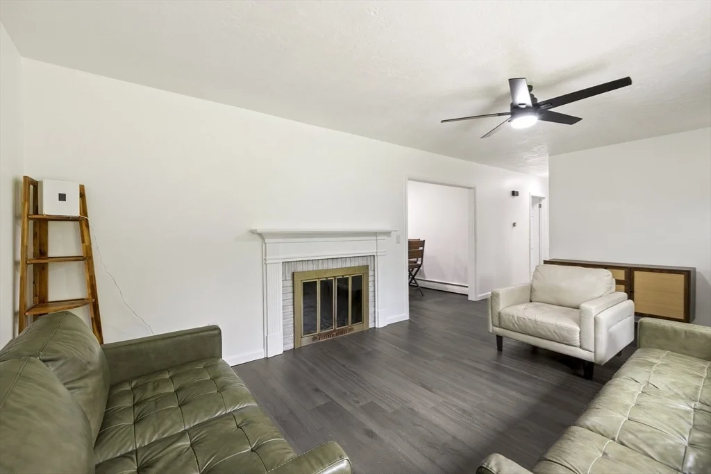 Photo of 376 Hermitage Dr