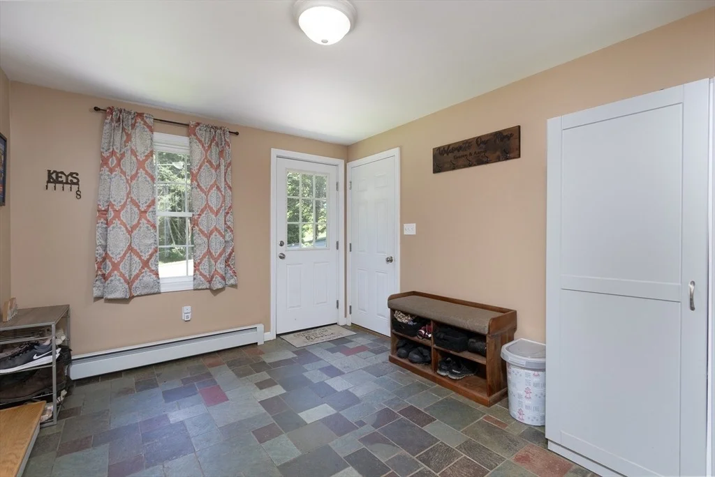 Photo of 114 Burbank Ave