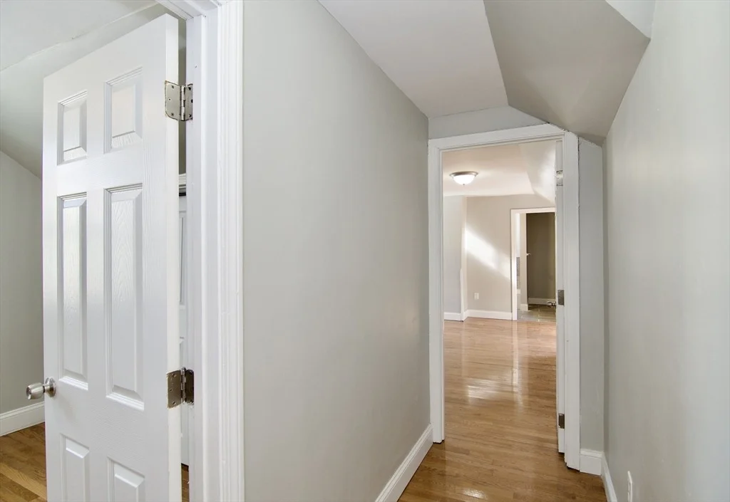 Photo of 63 Bay St