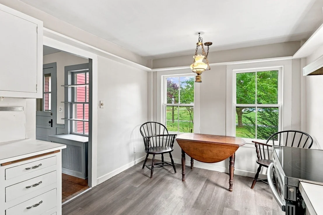 Photo of 180 Glendale Rd