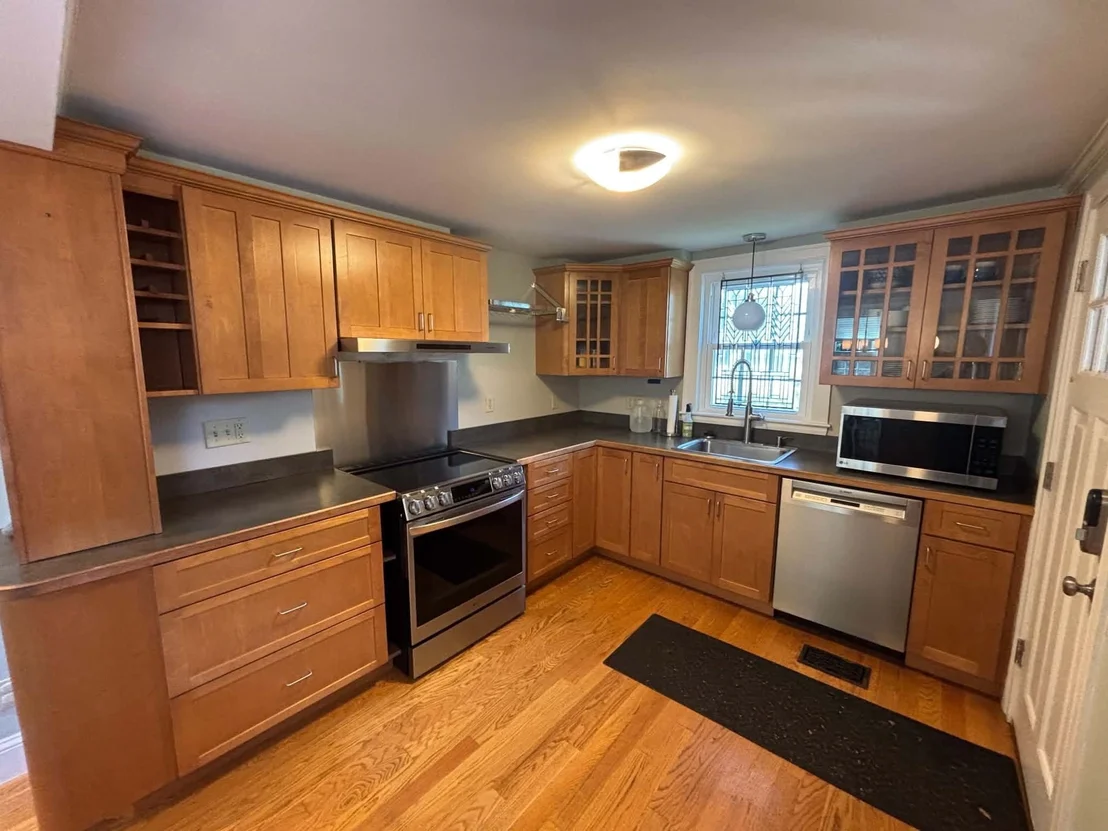 Photo of 896 East St
