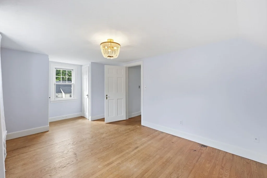 Photo of 250 Gillette Ave