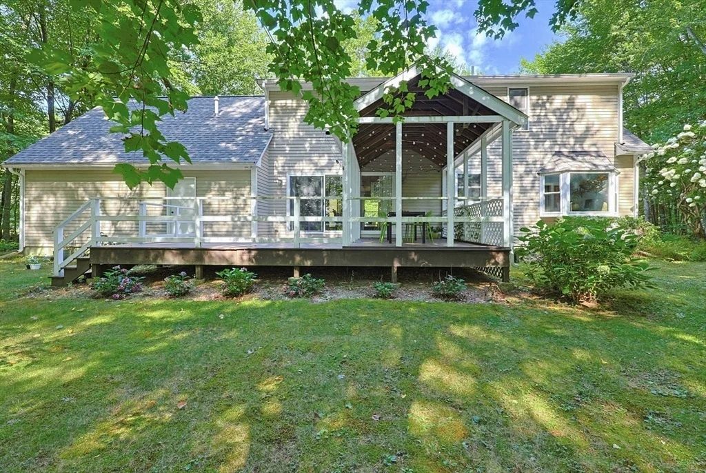 Photo of 74 Spinning Wheel Dr