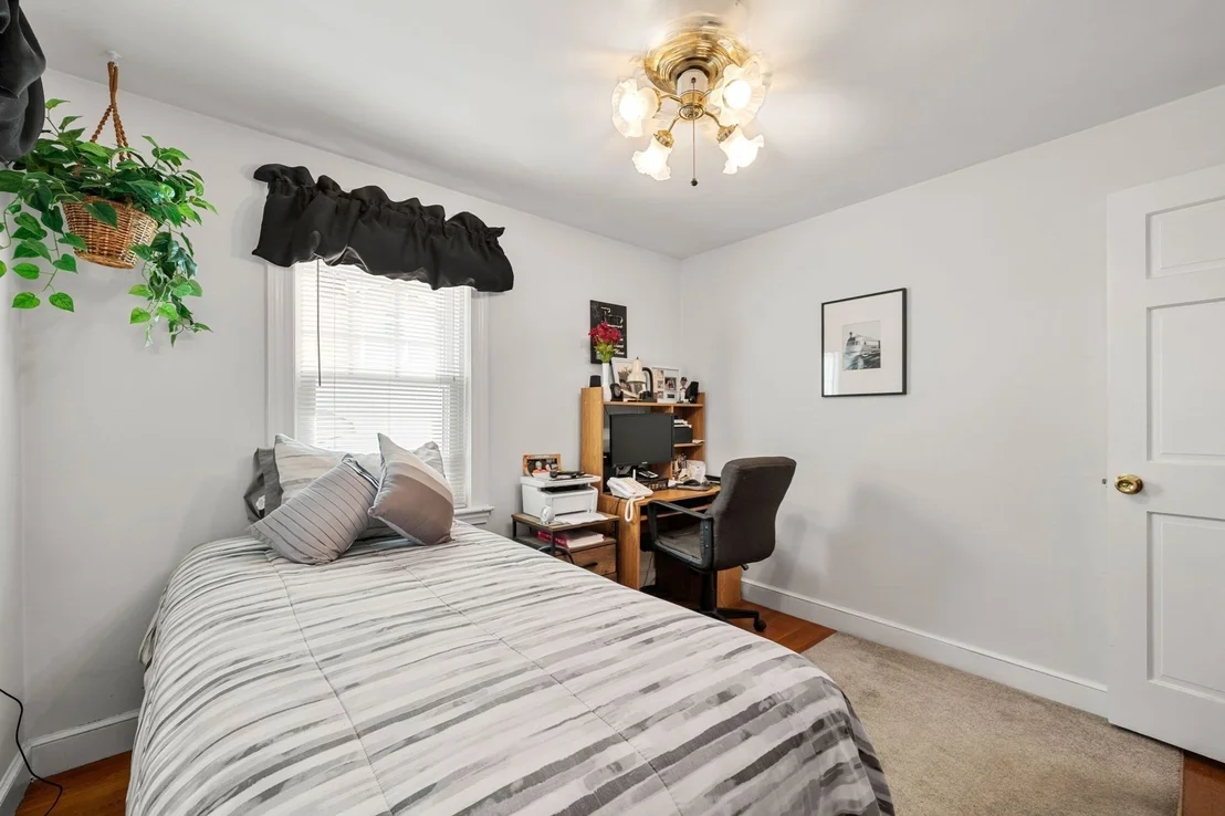 Photo of 28 Dambrosio Rd