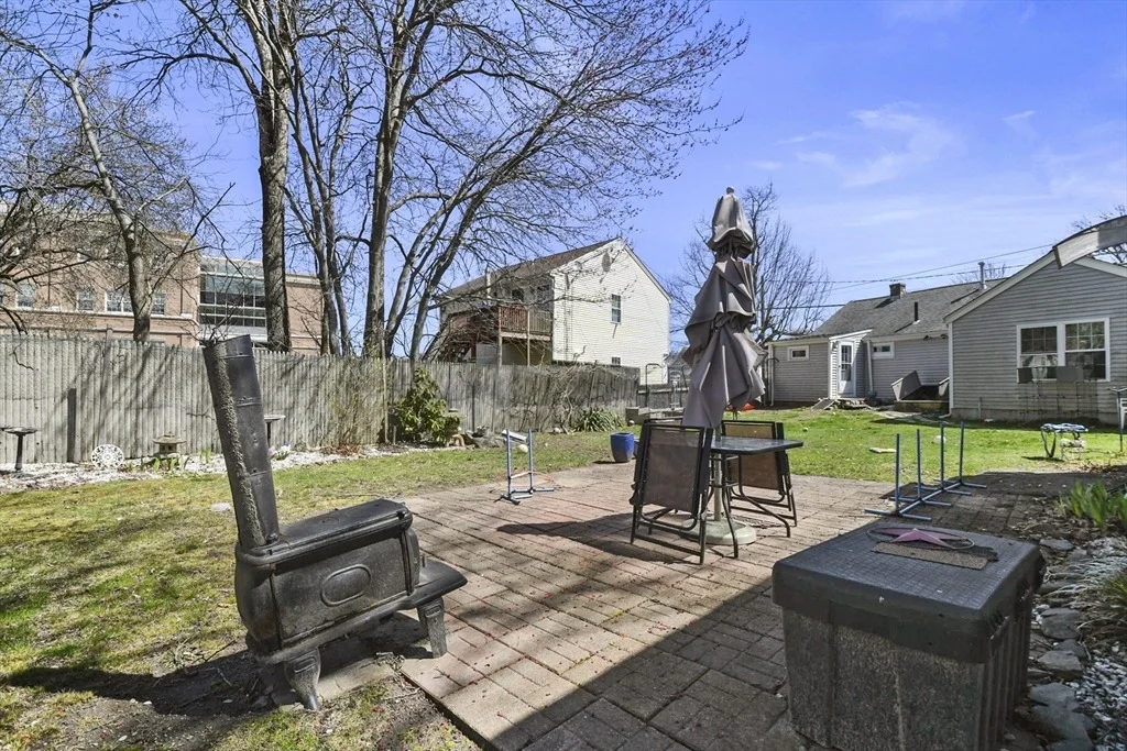 Photo of 402 Elsbree Street