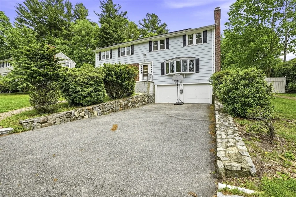 Photo of 57 Lanewood Ave