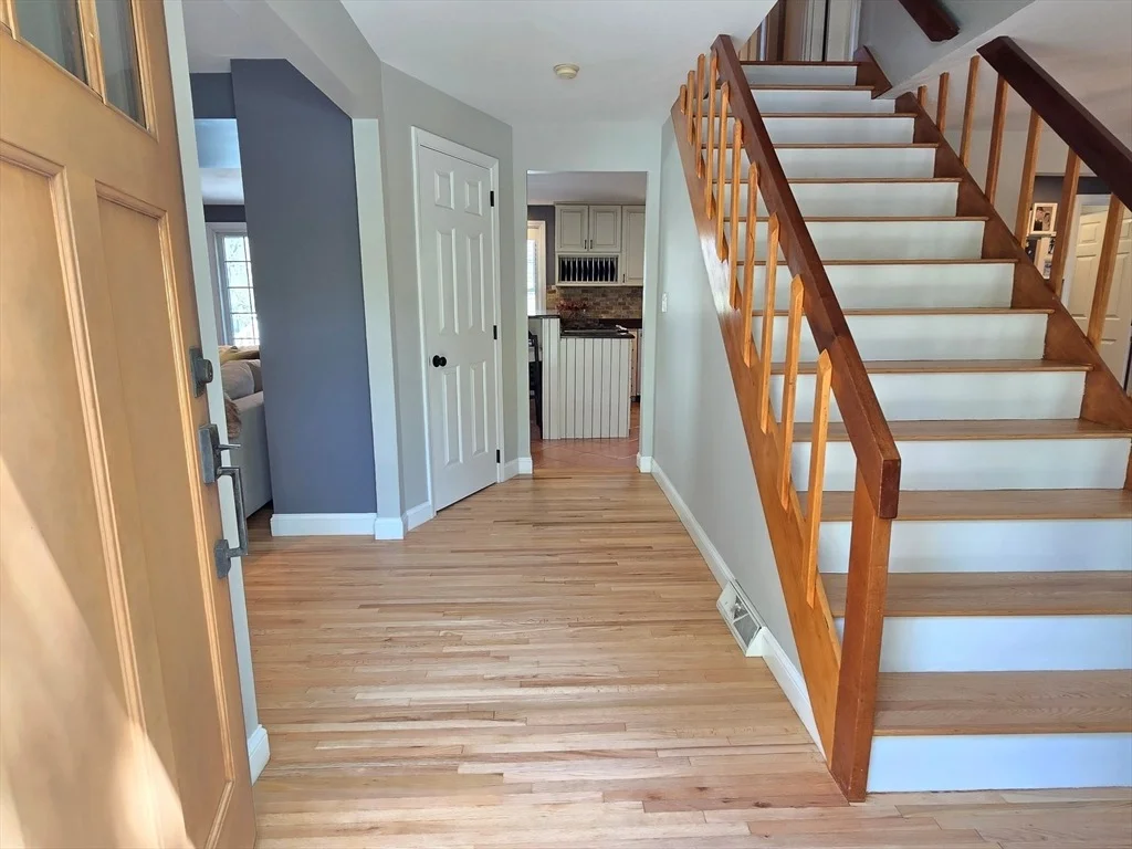Photo of 33 Wayside Ln