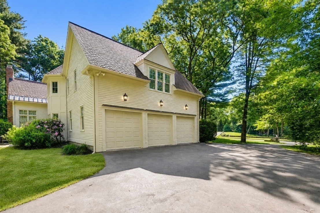 Photo of 12 Olde Hickory Path