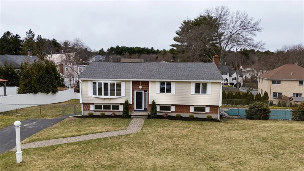Photo of 1 Maureen Dr